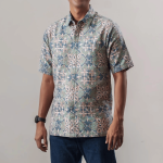 Men Mosaic Batik Short Sleeve Shirt